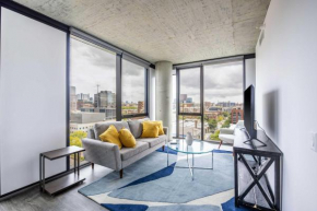 Freshly Minted 2BR - Elegance & Comfort in Central Chicago